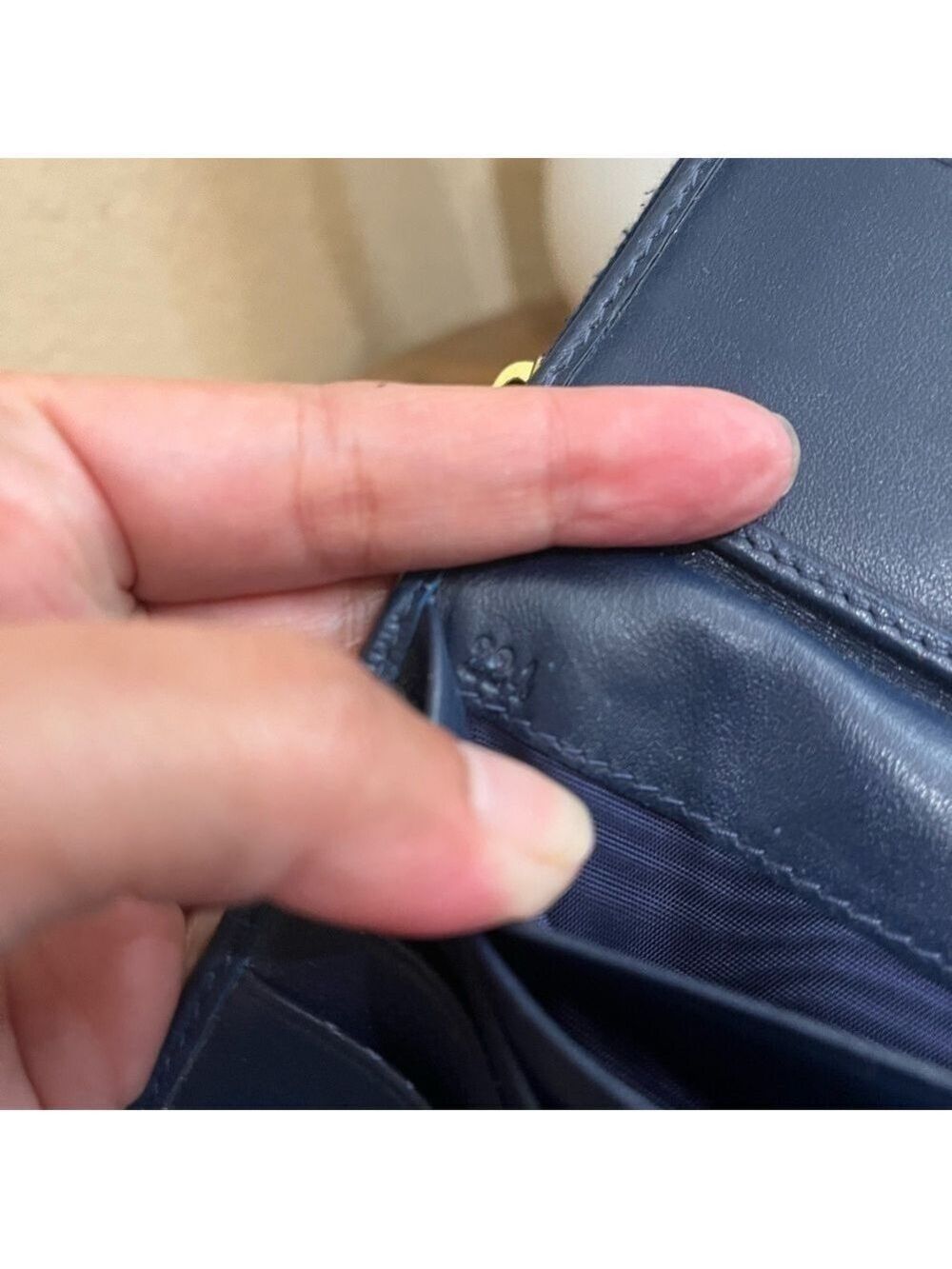 PRADA NAVY VITELLO MOVE WALLET - Picture 9 of 11